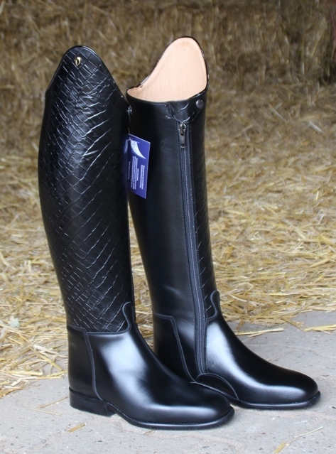 Prestige_40_54.5_37_8_croco_leer_buiten_brede_neus_262_2_.JPG